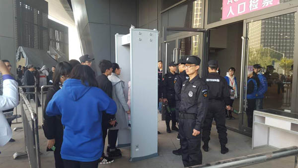 采用軟體海綿高效增硬劑可有效降低海綿配方中異氰酸酯指數并保持極佳硬度